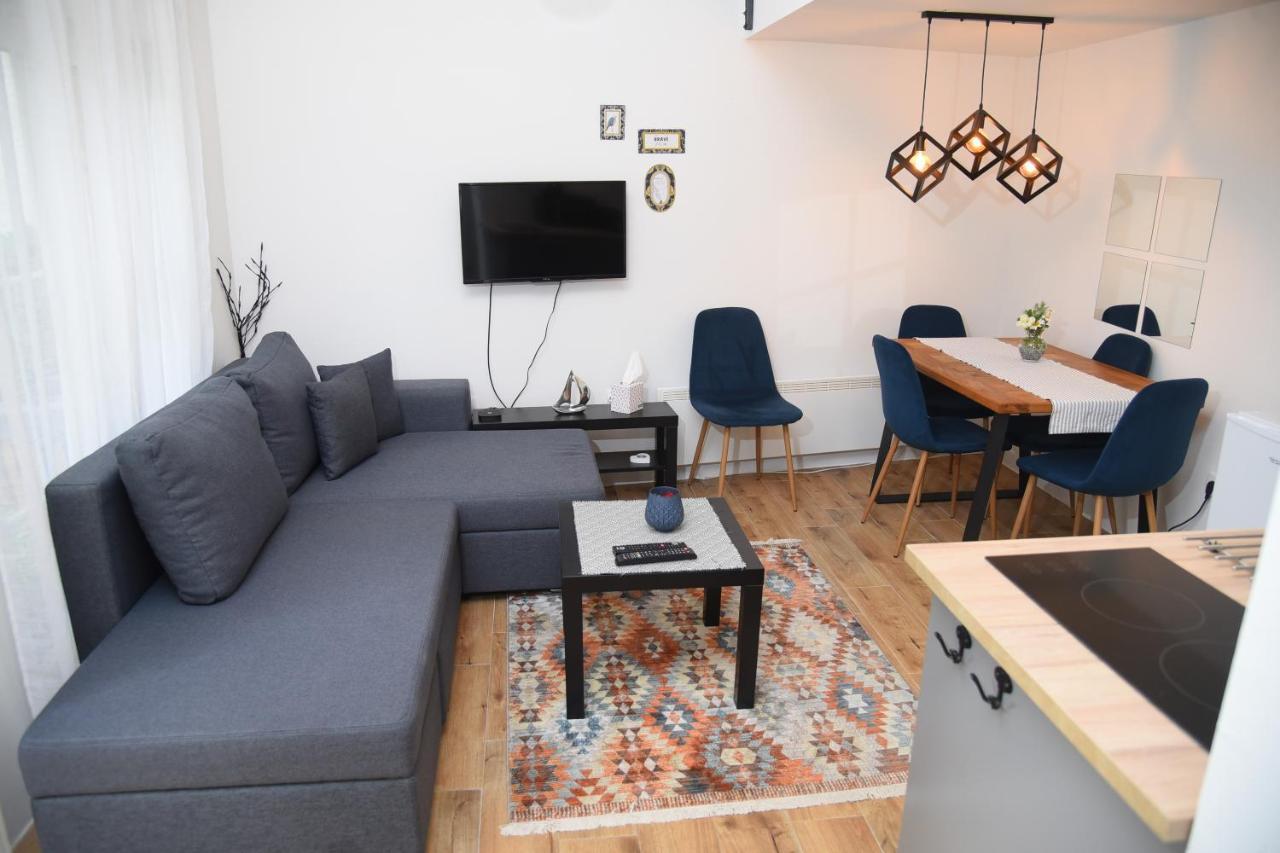 斯梅代雷沃Agape Apartman公寓 外观 照片